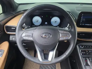 2023 Hyundai Santa Fe с пробегом 15 084 км