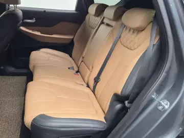 2023 Hyundai Santa Fe с пробегом 15 084 км