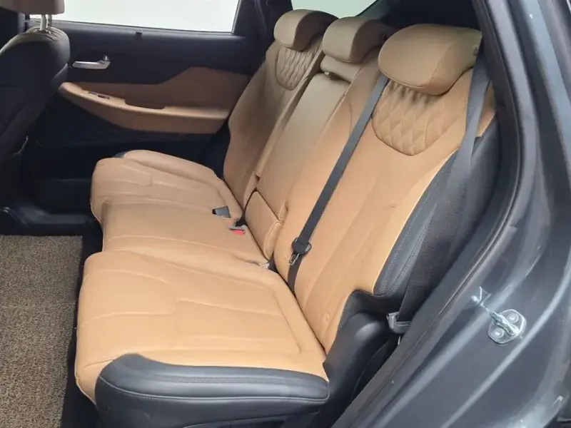 2023 Hyundai Santa Fe с пробегом 15 084 км