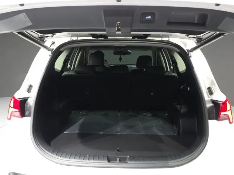 2023 Hyundai Santa Fe с пробегом 92 775 км