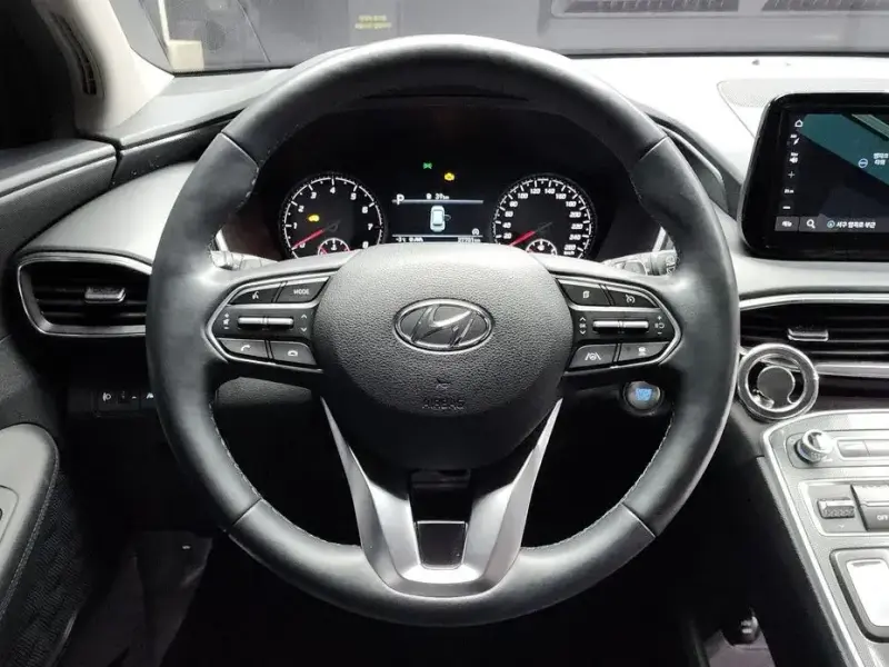 2021 Hyundai Santa Fe с пробегом 27 701 км