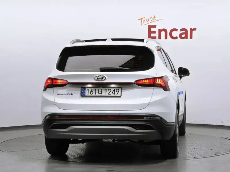 2021 Hyundai Santa Fe с пробегом 33 604 км