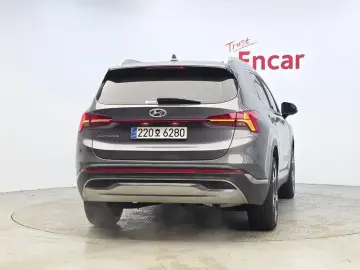 2023 Hyundai Santa Fe с пробегом 44 170 км