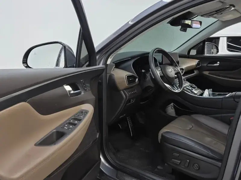 2023 Hyundai Santa Fe с пробегом 44 170 км