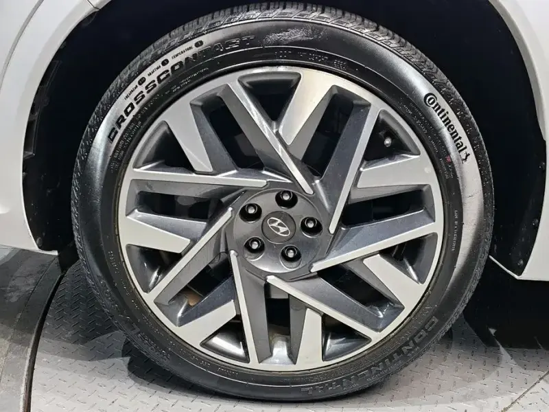 2021 Hyundai Santa Fe с пробегом 25 673 км