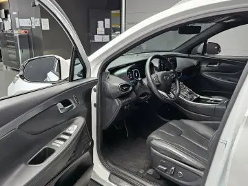 2021 Hyundai Santa Fe с пробегом 25 673 км