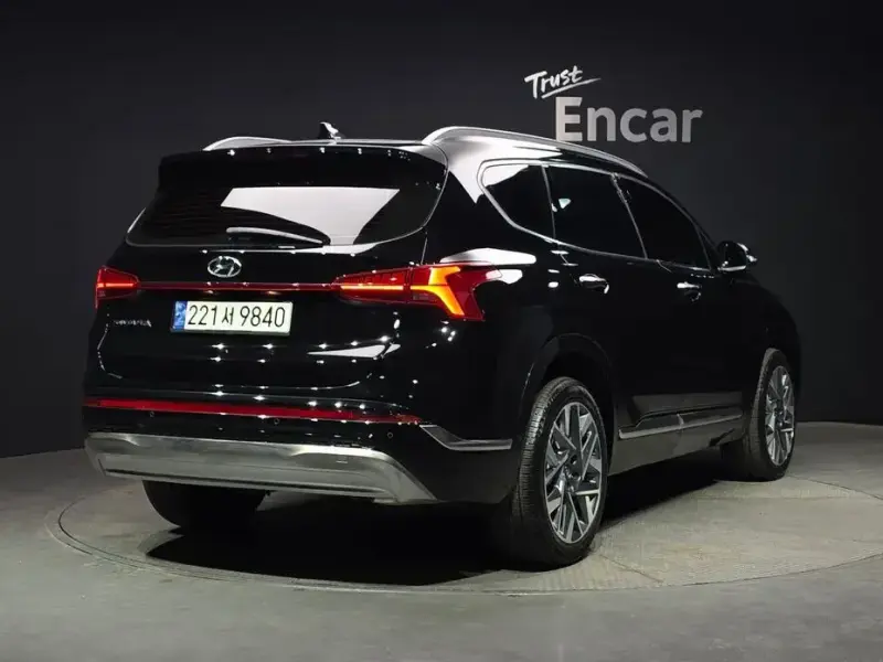 2023 Hyundai Santa Fe с пробегом 6 630 км