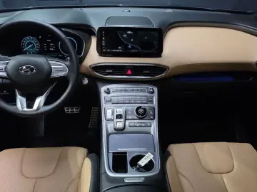 2023 Hyundai Santa Fe с пробегом 6 630 км