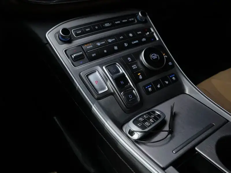 2023 Hyundai Santa Fe с пробегом 6 630 км
