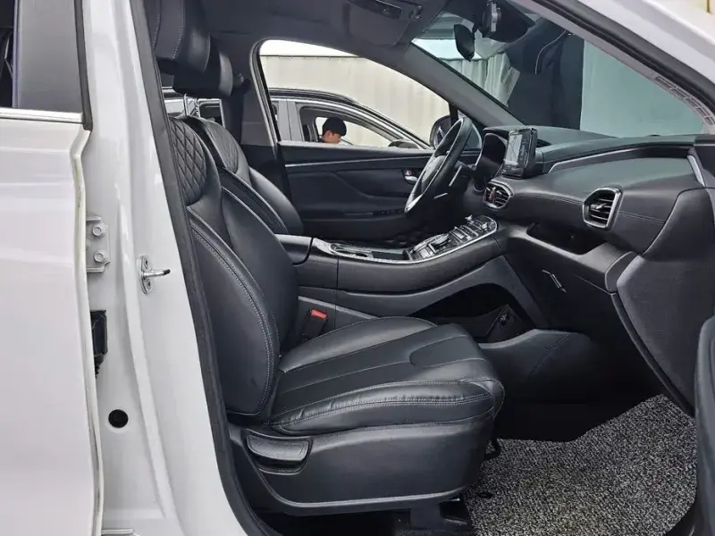 2022 Hyundai Santa Fe с пробегом 77 949 км