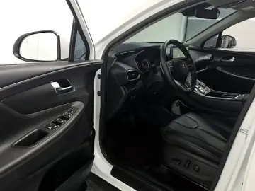 2022 Hyundai Santa Fe с пробегом 28 023 км