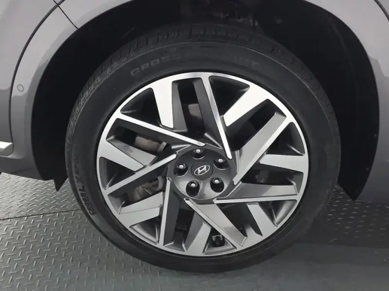 2023 Hyundai Santa Fe с пробегом 38 029 км