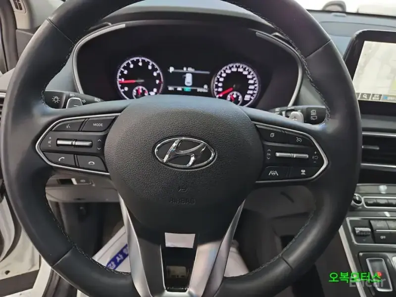 2023 Hyundai Santa Fe с пробегом 31 200 км