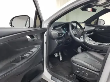 2023 Hyundai Santa Fe с пробегом 37 564 км
