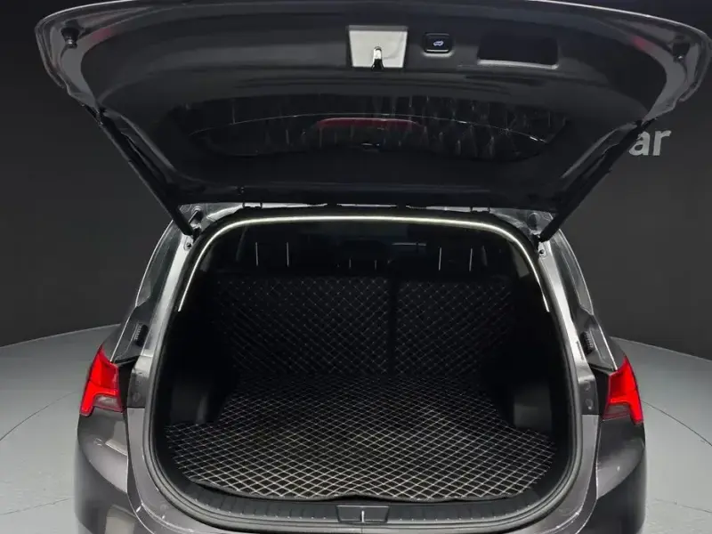 2023 Hyundai Santa Fe с пробегом 26 058 км