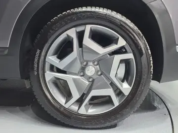 2023 Hyundai Santa Fe с пробегом 26 058 км