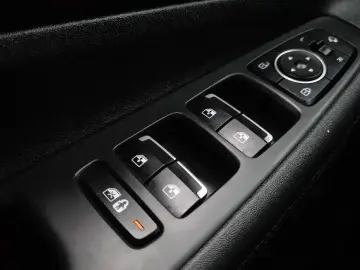 2023 Hyundai Santa Fe с пробегом 26 058 км