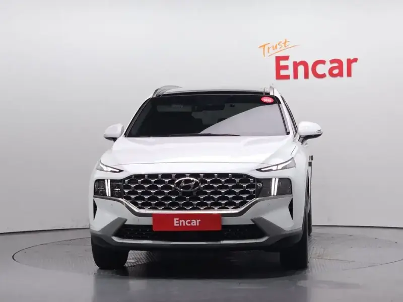 2023 Hyundai Santa Fe с пробегом 63 698 км