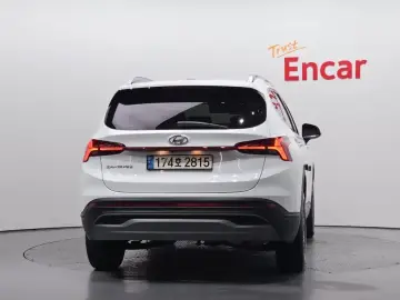 2023 Hyundai Santa Fe с пробегом 63 698 км