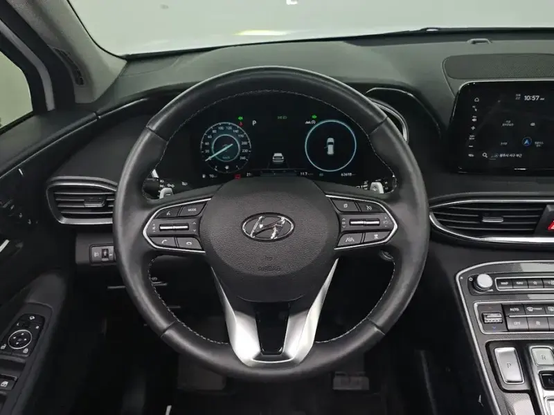 2023 Hyundai Santa Fe с пробегом 63 698 км