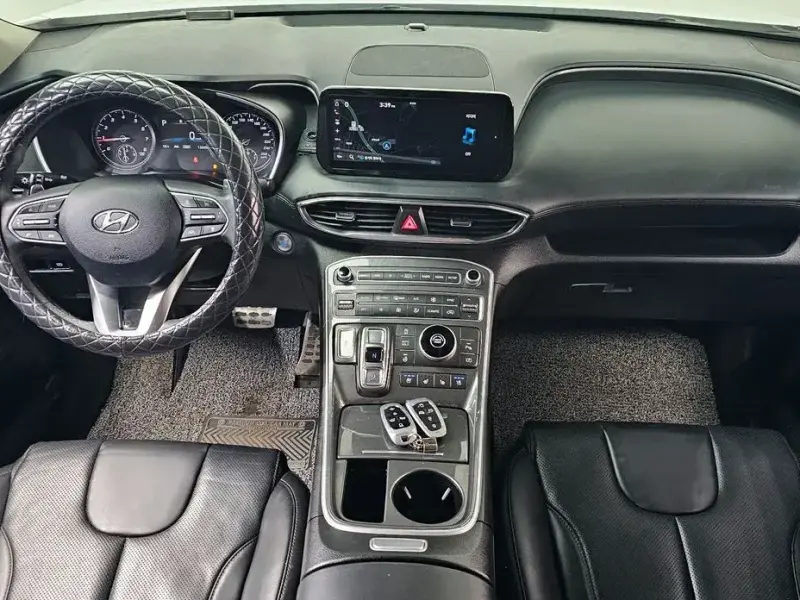 2021 Hyundai Santa Fe с пробегом 136 008 км