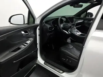 2023 Hyundai Santa Fe с пробегом 30 646 км