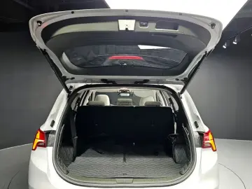 2021 Hyundai Santa Fe с пробегом 19 108 км