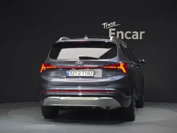 2023 Hyundai Santa Fe с пробегом 18 165 км