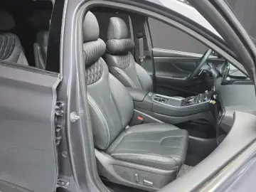 2023 Hyundai Santa Fe с пробегом 18 165 км