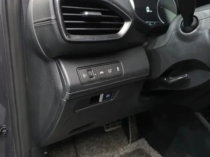 2023 Hyundai Santa Fe с пробегом 18 165 км