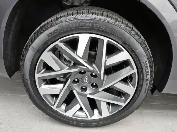 2023 Hyundai Santa Fe с пробегом 19 541 км