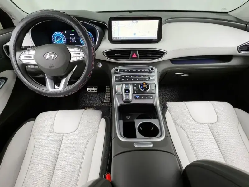 2023 Hyundai Santa Fe с пробегом 19 541 км