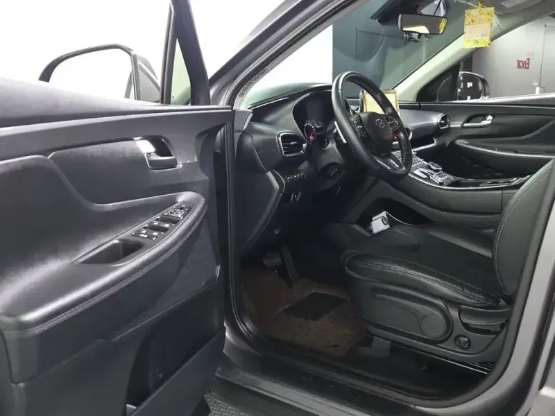 2023 Hyundai Santa Fe с пробегом 93 719 км