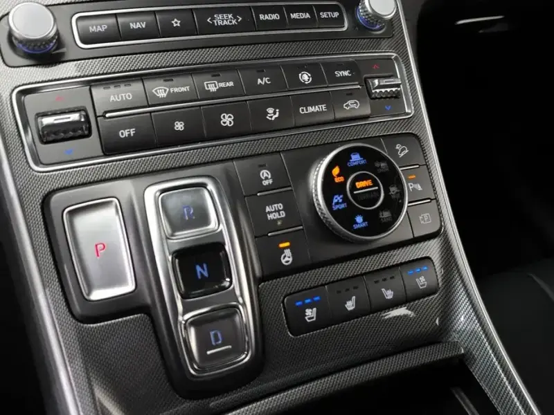 2023 Hyundai Santa Fe с пробегом 23 131 км
