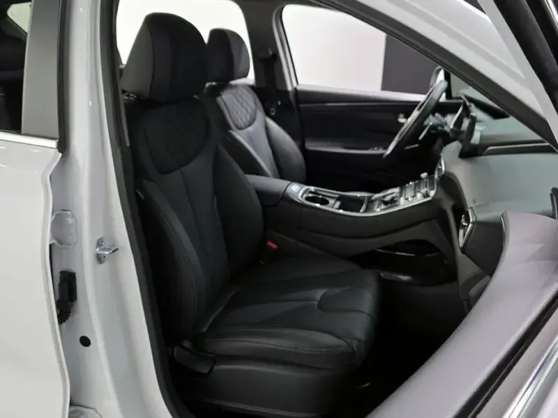 2023 Hyundai Santa Fe с пробегом 23 131 км