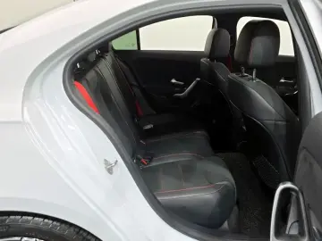 2021 Mercedes-Benz A-Класс с пробегом 65 826 км