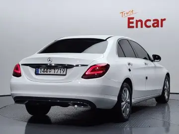 2020 Mercedes-Benz C-Класс с пробегом 64 679 км
