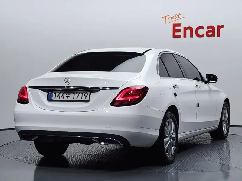 2020 Mercedes-Benz C-Класс с пробегом 64 679 км