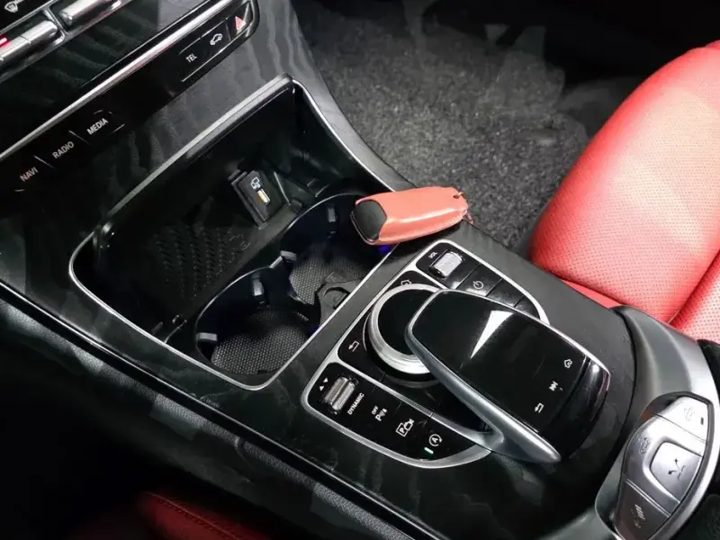 2021 Mercedes-Benz C-Класс с пробегом 20 760 км