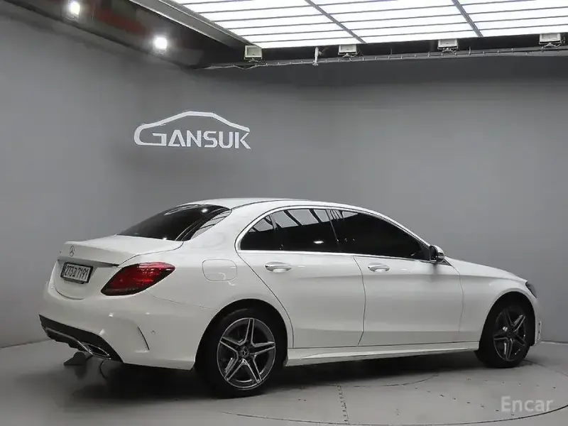 2021 Mercedes-Benz C-Класс с пробегом 18 107 км