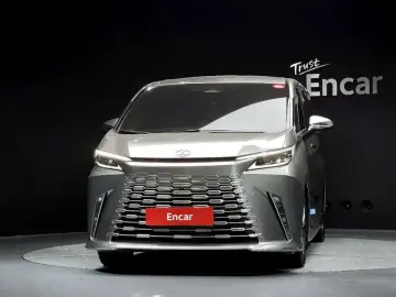 2024 Lexus LM с пробегом 34 598 км