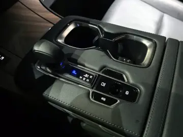 2024 Lexus LM с пробегом 34 598 км