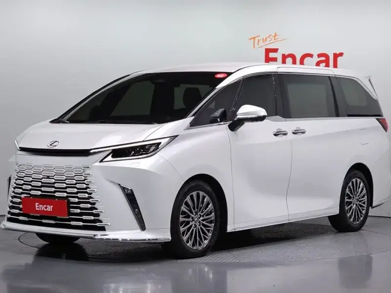 2025 Lexus LM с пробегом 18 252 км