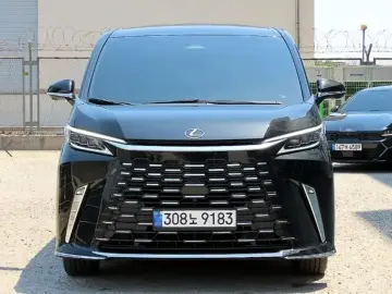 2024 Lexus LM с пробегом 11 300 км