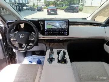 2024 Lexus LM с пробегом 11 300 км