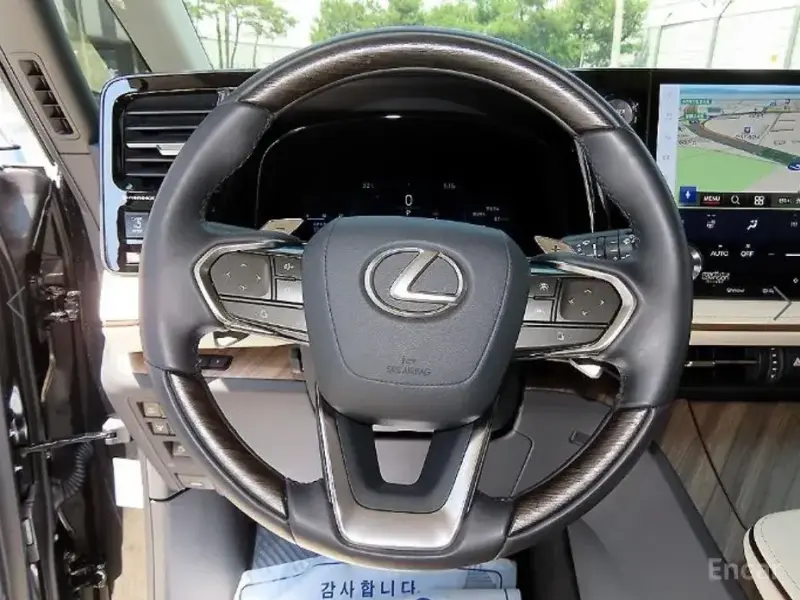 2024 Lexus LM с пробегом 11 300 км