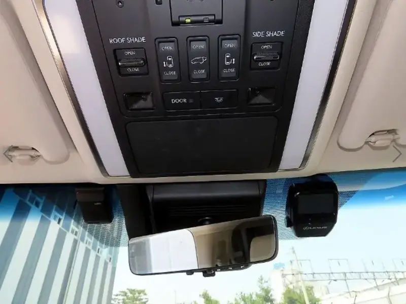 2024 Lexus LM с пробегом 11 300 км