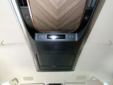 2024 Lexus LM с пробегом 11 300 км