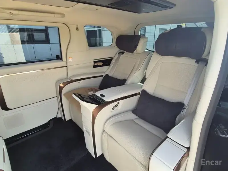 2024 Lexus LM с пробегом 35 768 км