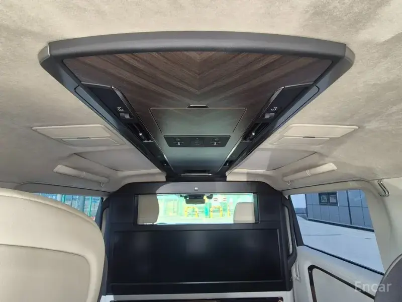 2024 Lexus LM с пробегом 35 768 км